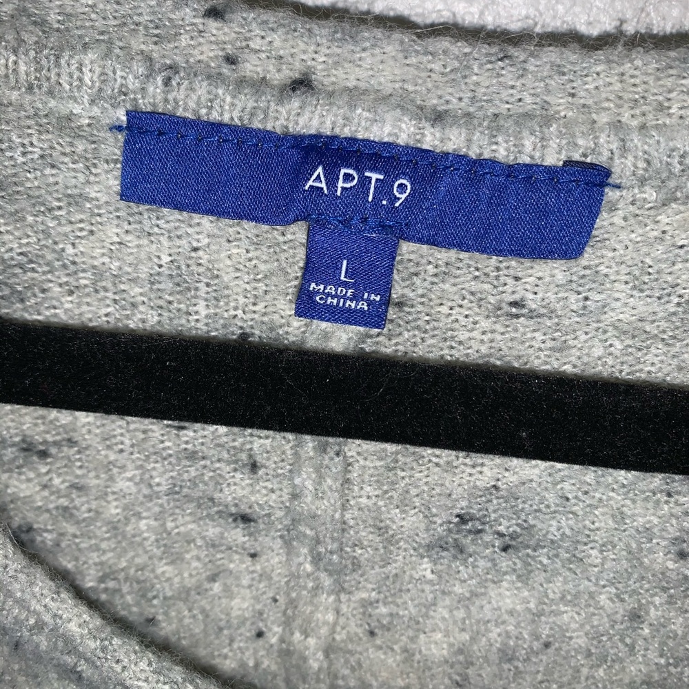 Sweater - Picture 2 of 2